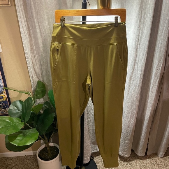 Athleta Pants - Athleta Jogger Pants Med. 8-10